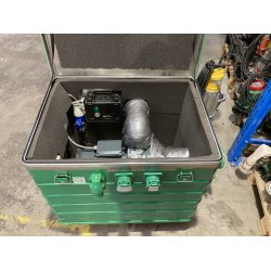 *UDLEJNING* Pumpe 3" for spildevand i slagfast kasse med GPS - selvansugende