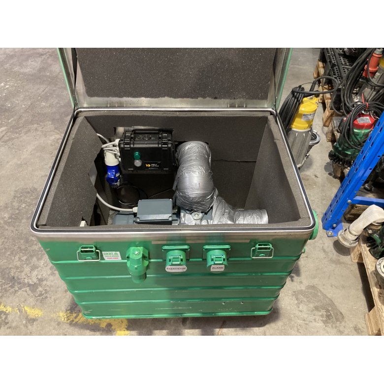 *UDLEJNING* Pumpe 3" for spildevand i slagfast kasse med GPS - selvansugende